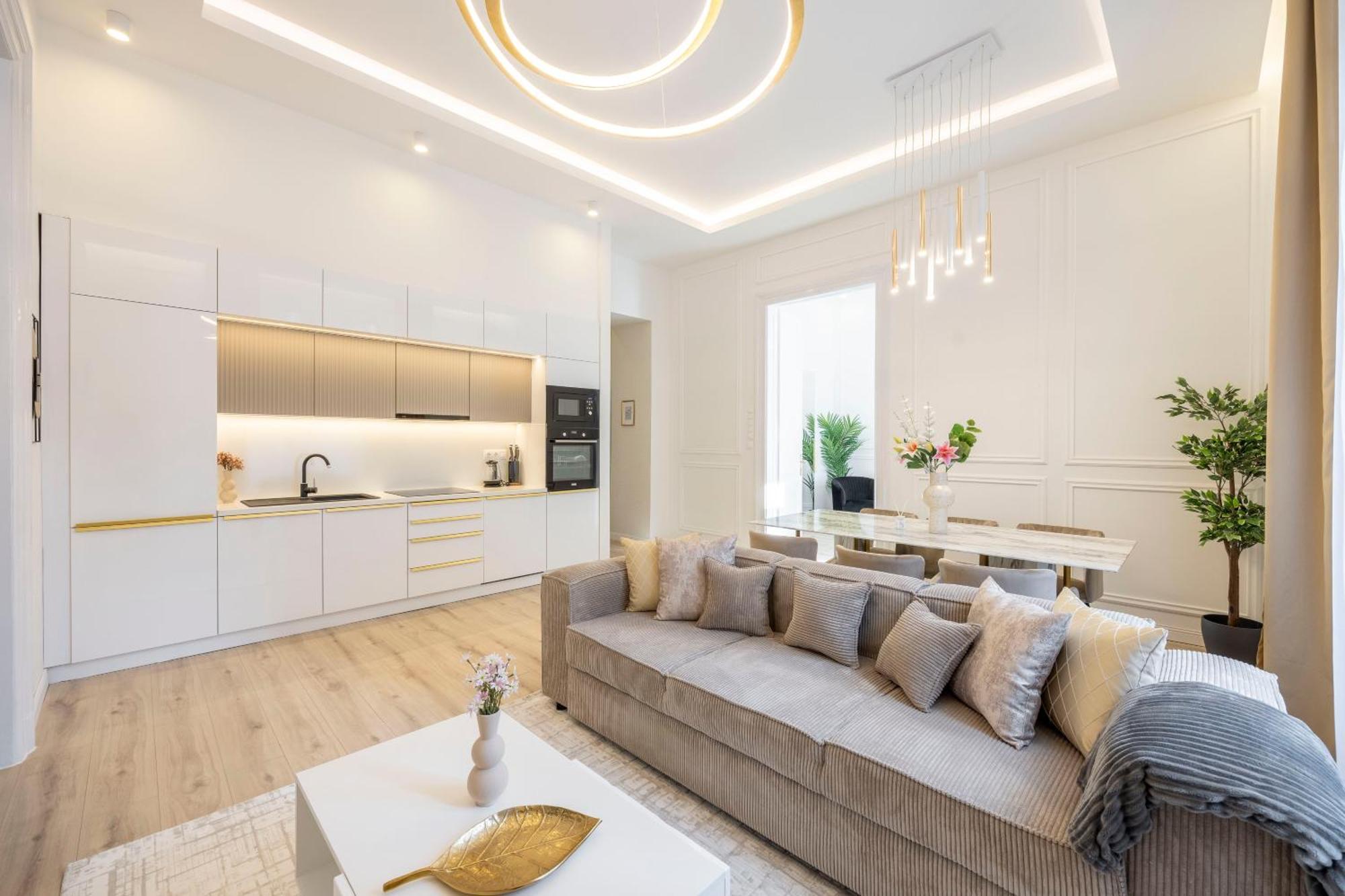 Exclusive & Prestigious Central Residence W/ Balcony Budapest Bagian luar foto