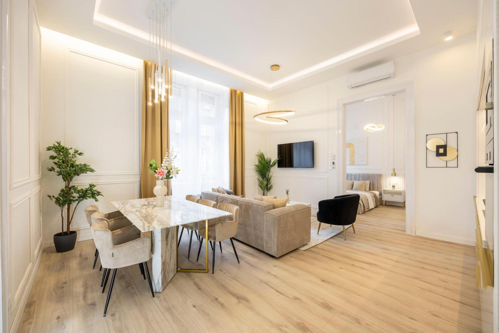 Exclusive & Prestigious Central Residence W/ Balcony Budapest Bagian luar foto