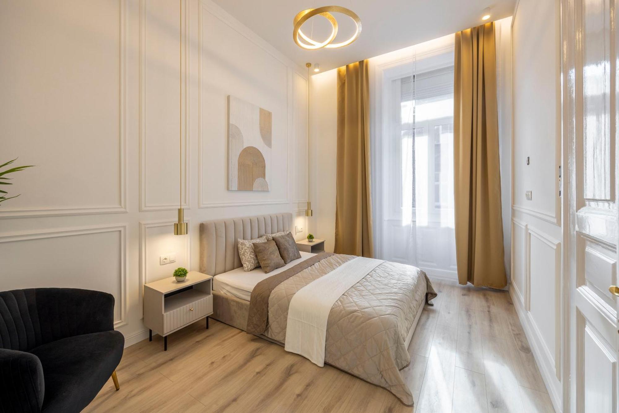Exclusive & Prestigious Central Residence W/ Balcony Budapest Bagian luar foto